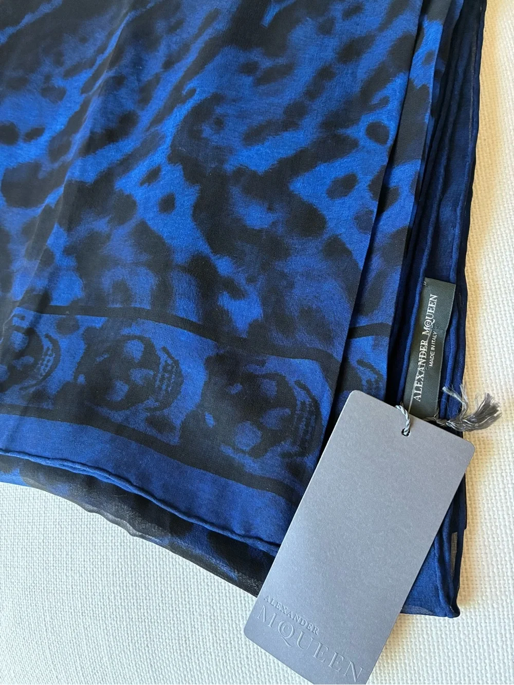 *NWT* Alexander McQueen 140*140cm 💙 Blue Skull Leopard Silk Scarf ✨